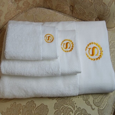 Buy Luxury 100% Cotton Towel Hotel Bath Towels Skin Friendly Highly Absorbent online manufacture