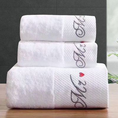 Highly Absorbent Hotel Towel Set Customized Soft Bath Towel Set Machine Washable